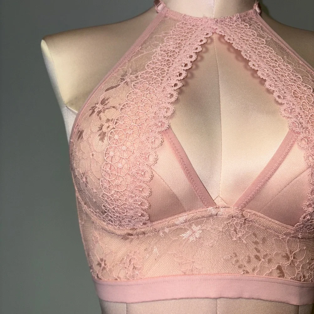 Victoria's Secret Lace Key-Hole Halter Bralette - Blush Pink - Picture 2 of 8